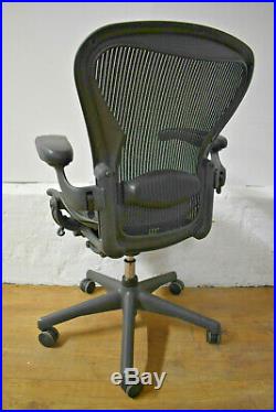 Herman Miller Aeron Ergonomic Office Swivel Chair Size B Reduced REF04