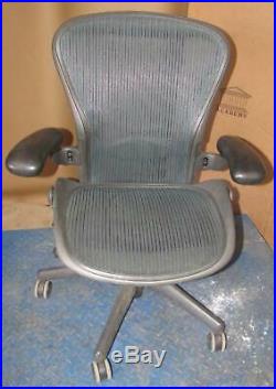 ^^ Herman Miller Aeron Medium Office Chair Parts/repair (ch-5)