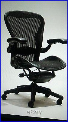 Herman Miller Aeron Mesh Adjstble Chair Blck Color With Lumber Back Support Sz B