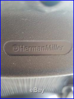 Herman Miller Aeron Mesh Chair Med Size B Fully Loaded Adjustable Arms Lumbar