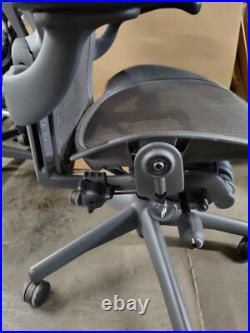 Herman Miller Aeron Mesh Chair Medium B fully Adjust Posture fit mesh Headrest