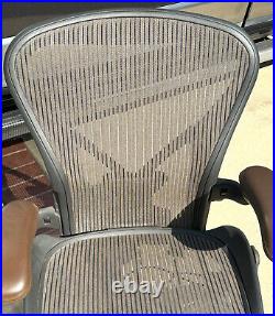 Herman Miller Aeron Mesh Chair Medium Size B Fully Adjustable Posture Fit Brown