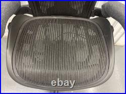 Herman Miller Aeron Mesh Chair fully Adjustable Posture Fit Black Mesh? Medium B Herman Miller Aeron Mesh Chair fully Adjustable Posture Fit Black Mesh? Medium B
