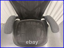 Herman Miller Aeron Mesh Chair fully Adjustable Posture Fit Black Mesh? Medium B Herman Miller Aeron Mesh Chair fully Adjustable Posture Fit Black Mesh? Medium B