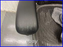 Herman Miller Aeron Mesh Chair fully Adjustable Posture Fit Black Mesh? Medium B Herman Miller Aeron Mesh Chair fully Adjustable Posture Fit Black Mesh? Medium B