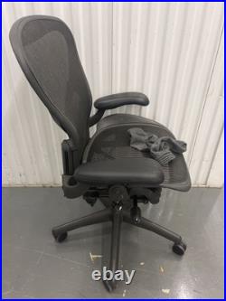 Herman Miller Aeron Mesh Chair fully Adjustable Posture Fit Black Mesh? Medium B Herman Miller Aeron Mesh Chair fully Adjustable Posture Fit Black Mesh? Medium B