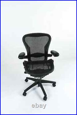 Herman Miller Aeron Mesh Desk Chair B fully adjustable lumbar black mesh