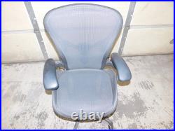 Herman Miller Aeron Mesh Desk Chair Medium Size B (CHAIR31)