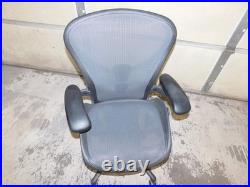 Herman Miller Aeron Mesh Desk Chair Medium Size B (CHAIR32)