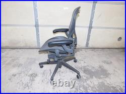 Herman Miller Aeron Mesh Desk Chair Medium Size B (CHAIR32)