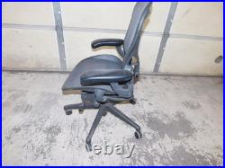 Herman Miller Aeron Mesh Desk Chair Medium Size B (CHAIR32)