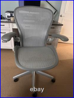 Herman Miller Aeron Mesh Desk Chair Size C Large fully adjustable with lumbar