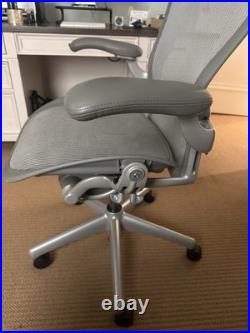 Herman Miller Aeron Mesh Desk Chair Size C Large fully adjustable with lumbar