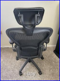 Herman Miller Aeron Mesh Desk Chair Size C fully adj lumbar black Headrest