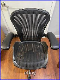 Herman Miller Aeron Mesh Desk Chair Small A black mesh