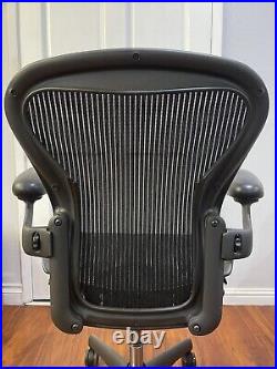 Herman Miller Aeron Mesh Desk Chair Small A black mesh