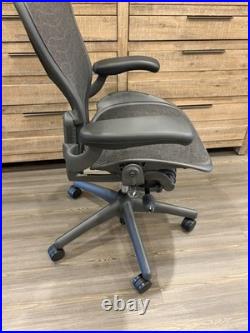 Herman Miller Aeron Mesh Office Chair Gray Adjustable Armrests Wheels