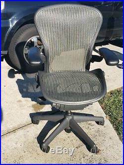 Herman Miller Aeron Mesh Office Chair Medium Size B fully adjustable No Lumbar
