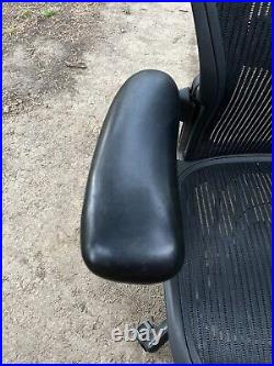 Herman Miller Aeron Mesh Office Chair Medium Size B fully adjustable with lumbar
