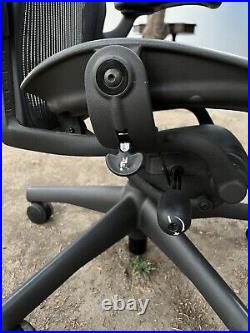 Herman Miller Aeron Mesh Office Chair Medium Size B fully adjustable with lumbar