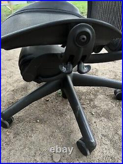 Herman Miller Aeron Mesh Office Chair Medium Size B fully adjustable with lumbar