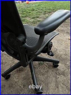 Herman Miller Aeron Mesh Office Chair Medium Size B fully adjustable with lumbar