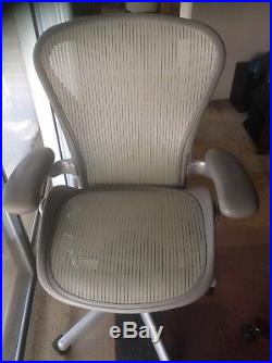 Herman Miller Aeron Mesh Office Chair Metal Slvr Color Sz B Adjustable