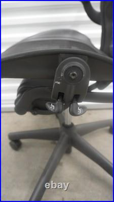 Herman Miller Aeron Mesh Office Desk Chair Large C fully adjust Lumbar Black