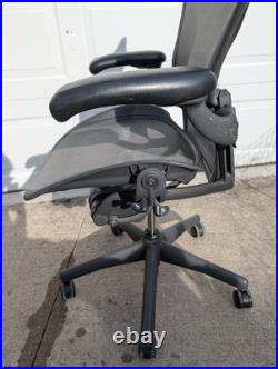 Herman Miller Aeron Mesh Office Desk Chair Large Size C fully adjustable lumbar