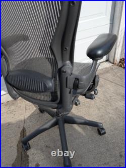 Herman Miller Aeron Mesh Office Desk Chair Large Size C fully adjustable lumbar
