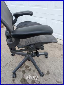 Herman Miller Aeron Mesh Office Desk Chair Large Size C fully adjustable lumbar