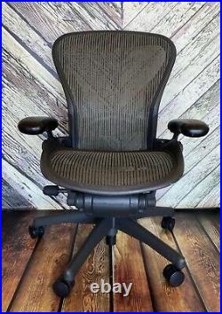 Herman Miller Aeron Mesh Office Desk Chair Medium Size B Adjustable Lumbar