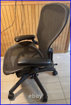 Herman Miller Aeron Mesh Office Desk Chair Medium Size B Adjustable Lumbar