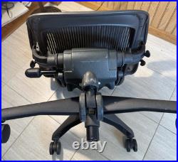 Herman Miller Aeron Mesh Office Desk Chair Medium Size B Adjustable Lumbar