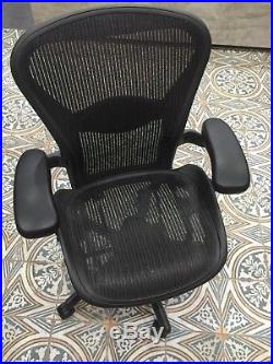 Herman Miller Aeron Mesh Office Desk Chair Medium Size B (B10) Adjustable Lumbar