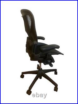 Herman Miller Aeron Mesh Office Desk Chair Medium Size B fully adjustable lumbar