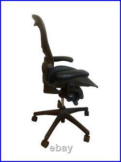 Herman Miller Aeron Mesh Office Desk Chair Medium Size B fully adjustable lumbar