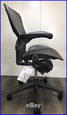 Herman Miller Aeron Mesh Office Desk Chair Medium Sz B fully adjustable