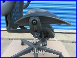 Herman Miller Aeron Mesh Office Desk Chair Size Small B 146905 AE112APB