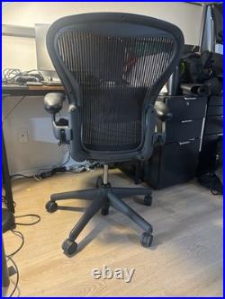Herman Miller Aeron Mesh Office/Desk Chair with Armrests for Desk Use