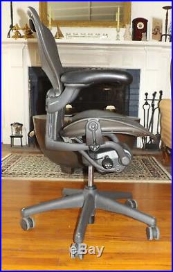 Herman Miller Aeron Mesh Size B Desk Chair, Full Adjustable, With Lumbar Support