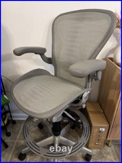 Herman Miller Aeron Mesh Work Stool, Bar Height loaded size B Orig