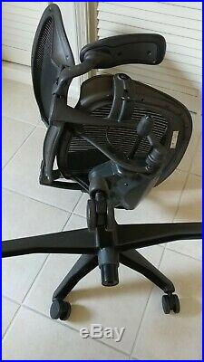 Herman Miller Aeron Office Chair AE111AWB Fully Adjustable Arms Mesh