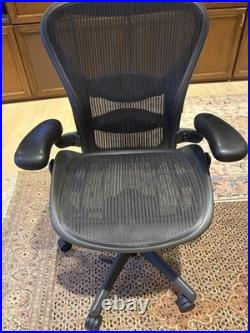Herman Miller Aeron Office Chair Black AE122AWB Model Office Desk Chair