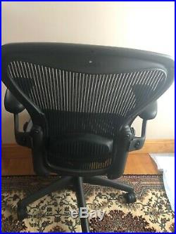 Herman Miller Aeron Office Chair Black Size B Adjustable Seating Support Mesh