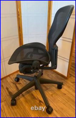 Herman Miller Aeron Office Chair Carbon Frame, Gray/Black, Excellent condition