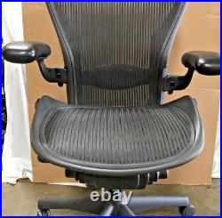 Herman Miller Aeron Office Chair Classic B Size Graphite Frame & Mesh Adjustable