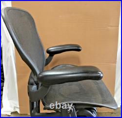 Herman Miller Aeron Office Chair Classic B Size Graphite Frame & Mesh Adjustable