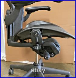 Herman Miller Aeron Office Chair Classic B Size Graphite Frame & Mesh Adjustable
