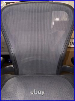Herman Miller Aeron Office Chair Classic Size C, with Lumbar Support, Carbon